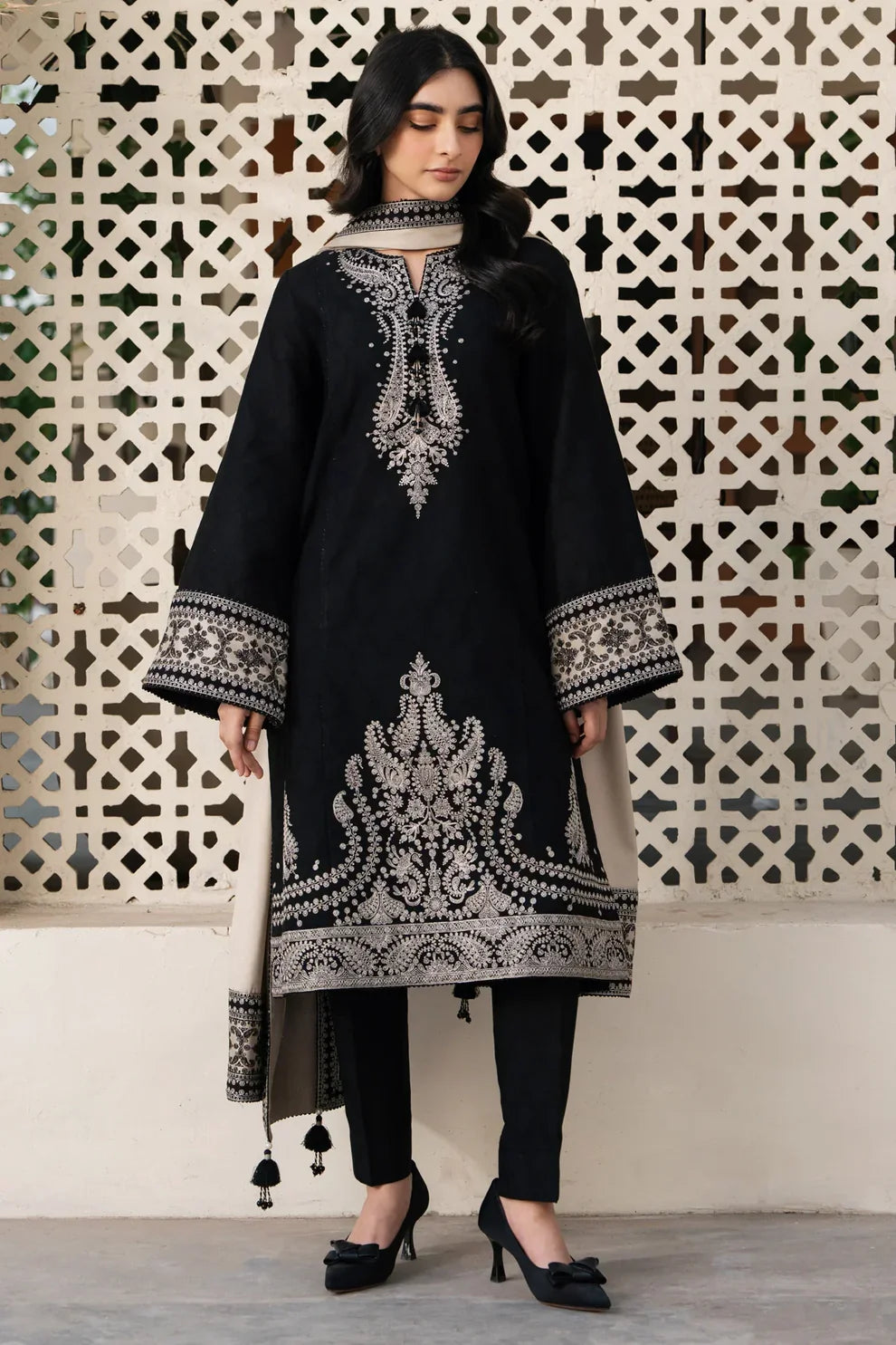 Unstitched 3PC DHANAK EMBROIDERED SHIRT WITH DHANAK EMBROIDERED SHAWL AND TROUSER