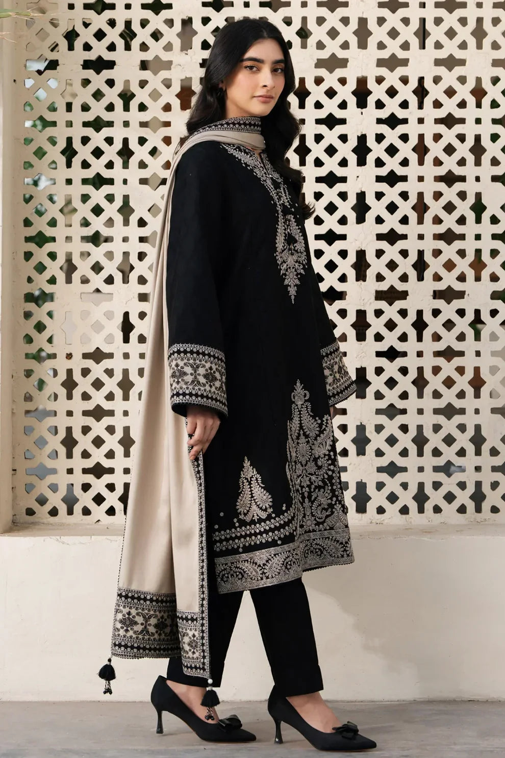 Unstitched 3PC DHANAK EMBROIDERED SHIRT WITH DHANAK EMBROIDERED SHAWL AND TROUSER