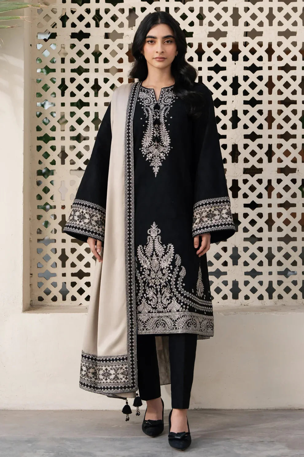 Unstitched 3PC DHANAK EMBROIDERED SHIRT WITH DHANAK EMBROIDERED SHAWL AND TROUSER