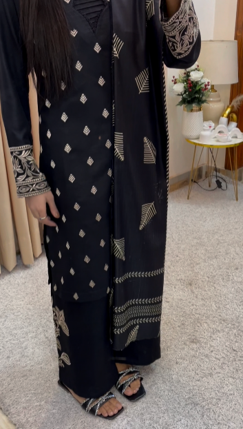 Blackish shade Luxury Dhanak 3Pc Emb suit