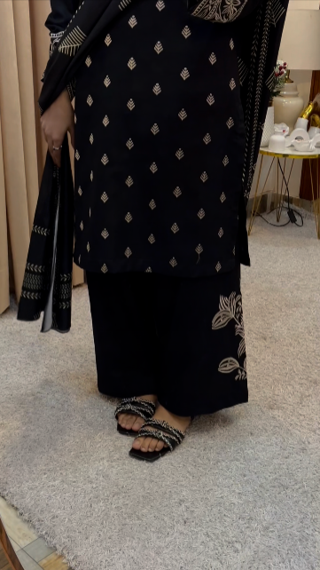 Blackish shade Luxury Dhanak 3Pc Emb suit