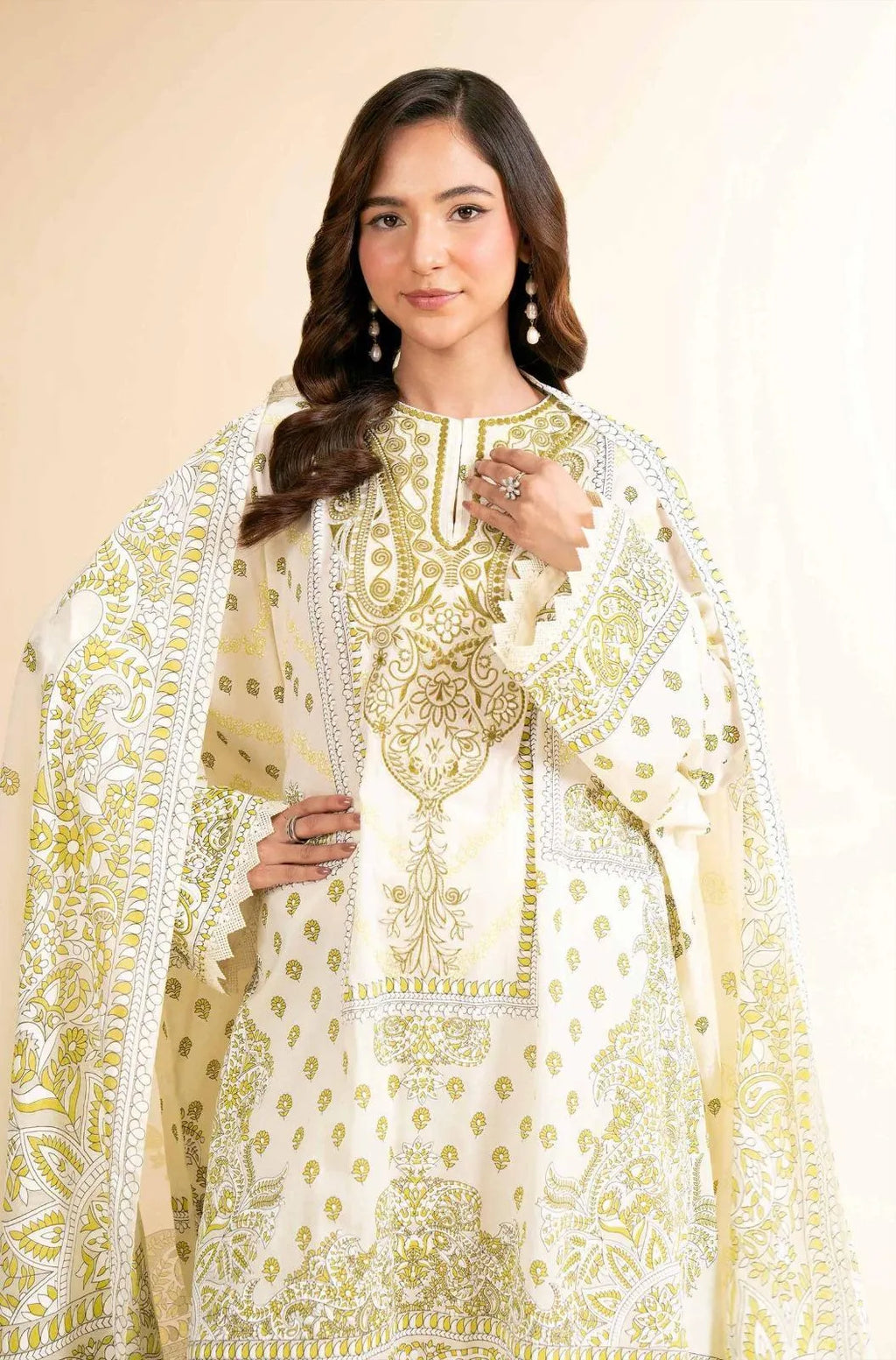 3 Pcs Women's Unstitched Printed Suit