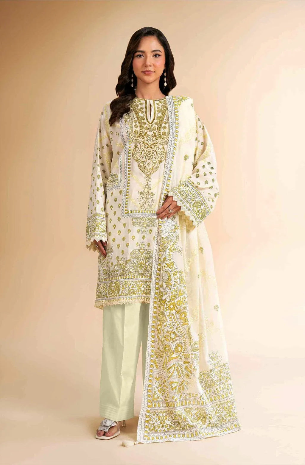 3 Pcs Women's Unstitched Printed Suit