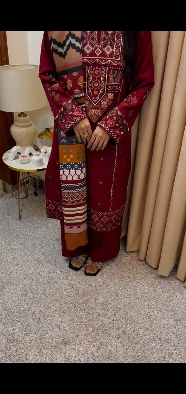 Reddish Luxury Embroidered 3Pcs Dhanak Suit