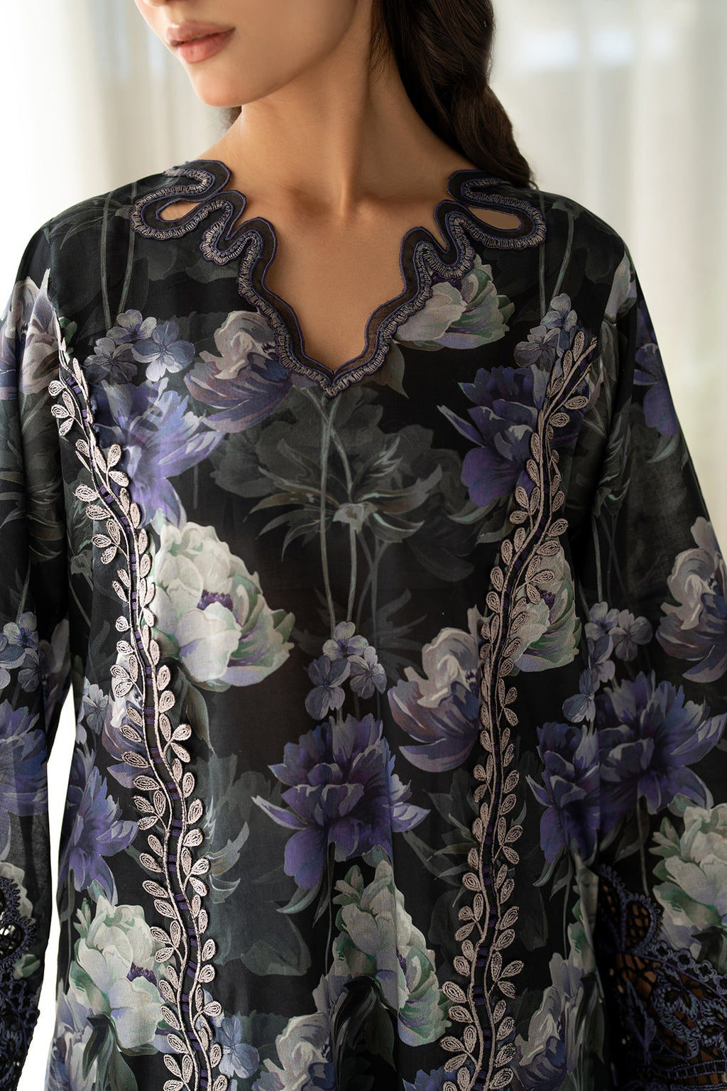 BAROQUE | Unstitched 3PCS EMBROIDERED LAWN Digital Print 3pcs With READY TO WEAR DUPATTA & Embroidered Patches