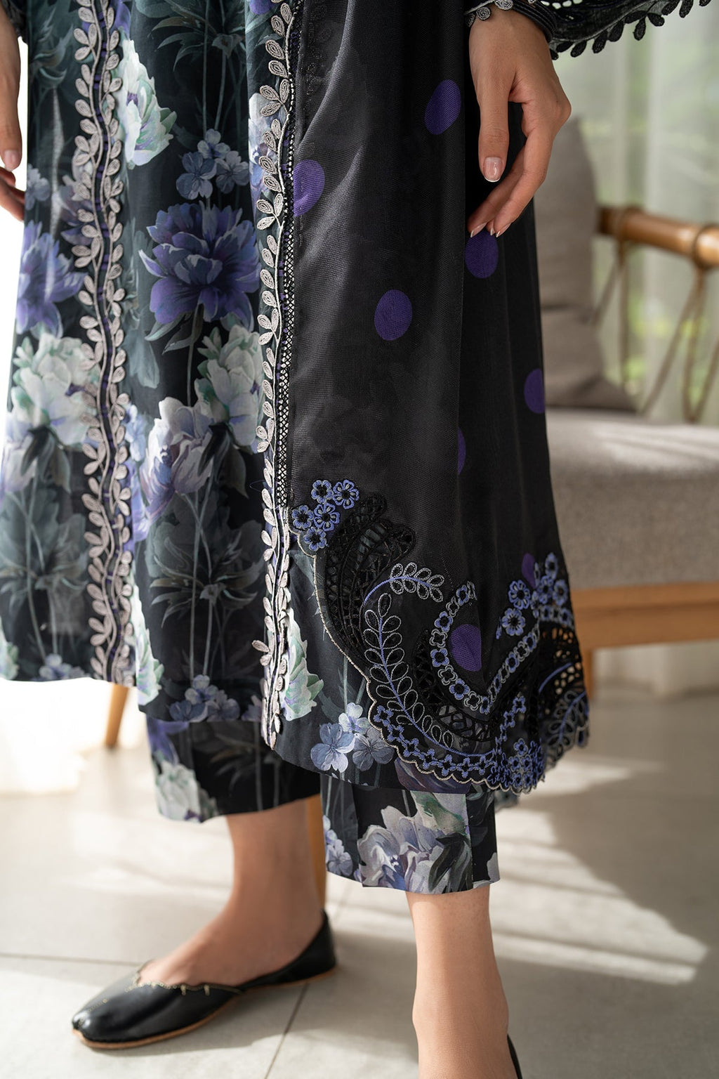 BAROQUE | Unstitched 3PCS EMBROIDERED LAWN Digital Print 3pcs With READY TO WEAR DUPATTA & Embroidered Patches