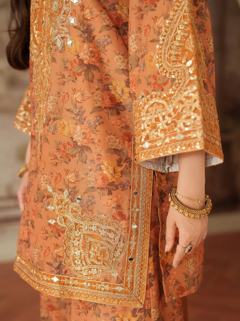 Mohagni | Unstitched 3PCS LAWN Digital Print 3pcs With CHIFFON READY TO WEAR DUPATTA & Patches
