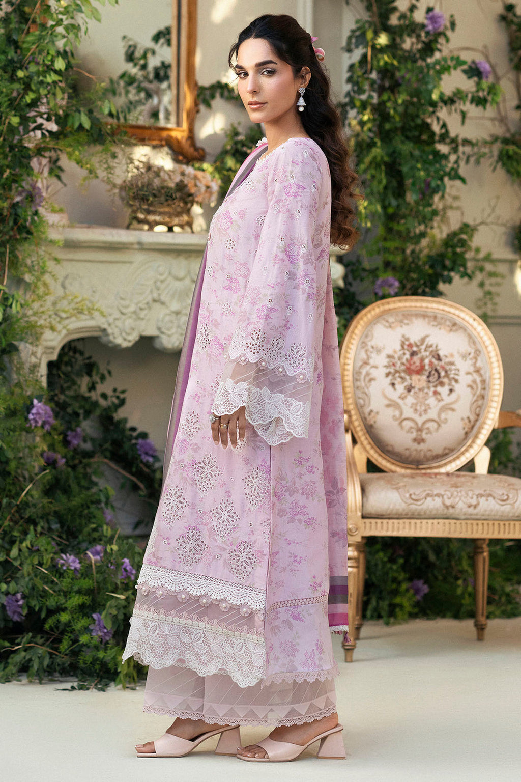 MOTIFZ | Unstitched 3PCS LAWN Digital Print 3pcs With CHIFFON READY TO WEAR DUPATTA & Embroidered Patches