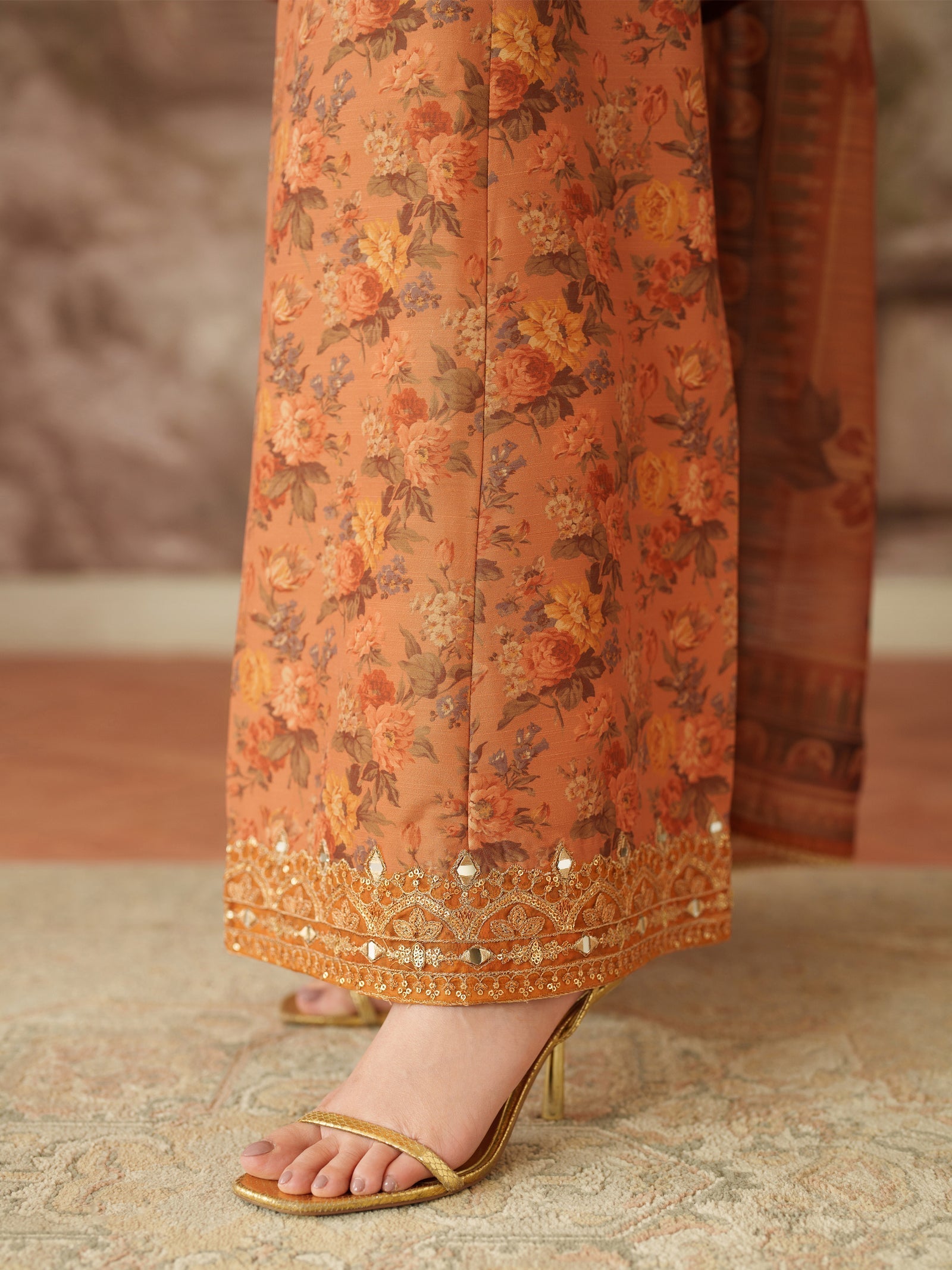 Mohagni | Unstitched 3PCS LAWN Digital Print 3pcs With CHIFFON READY TO WEAR DUPATTA & Patches