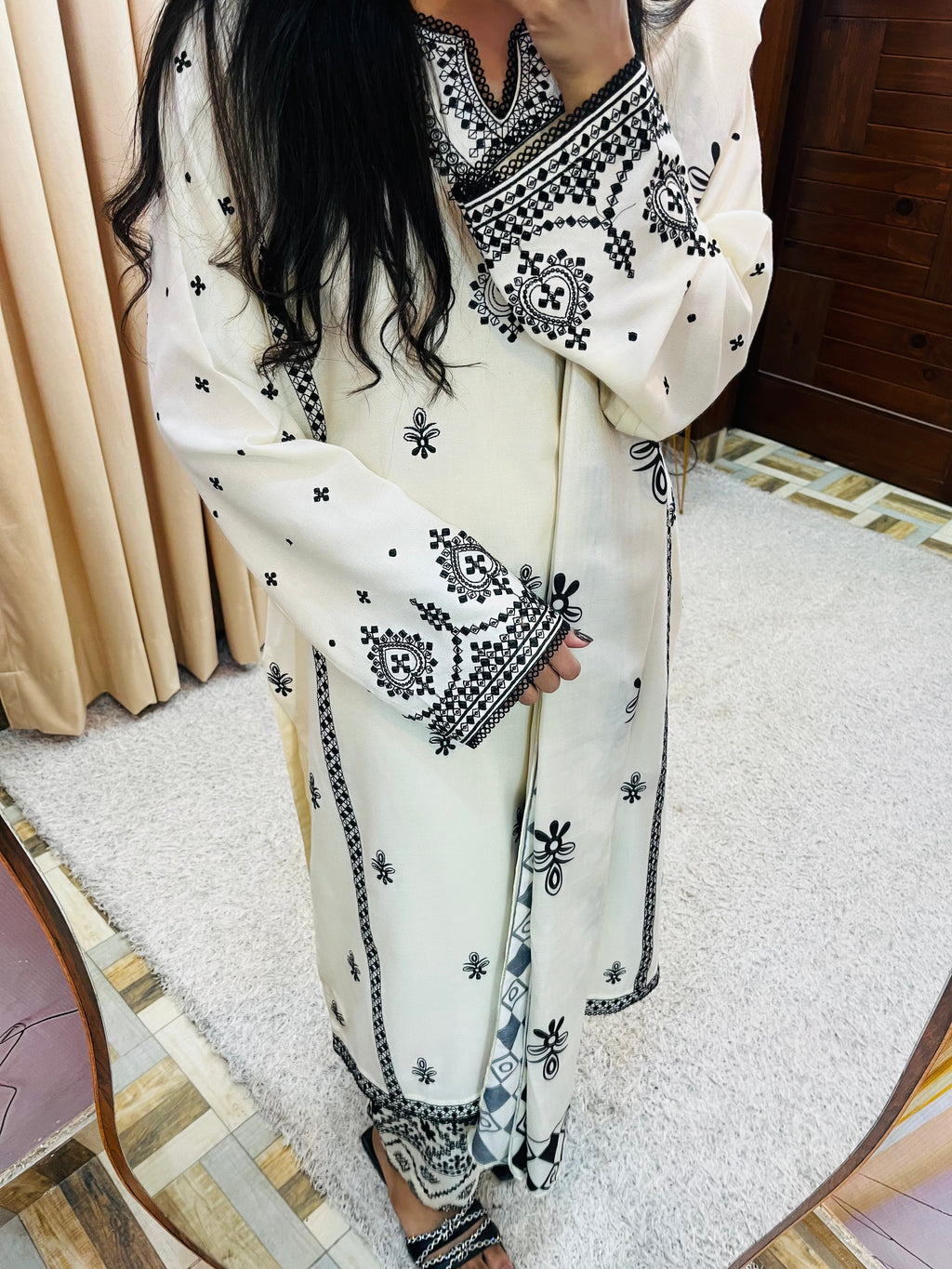 WHITE Luxury Embroidered Dhanak 3Pcs Suit