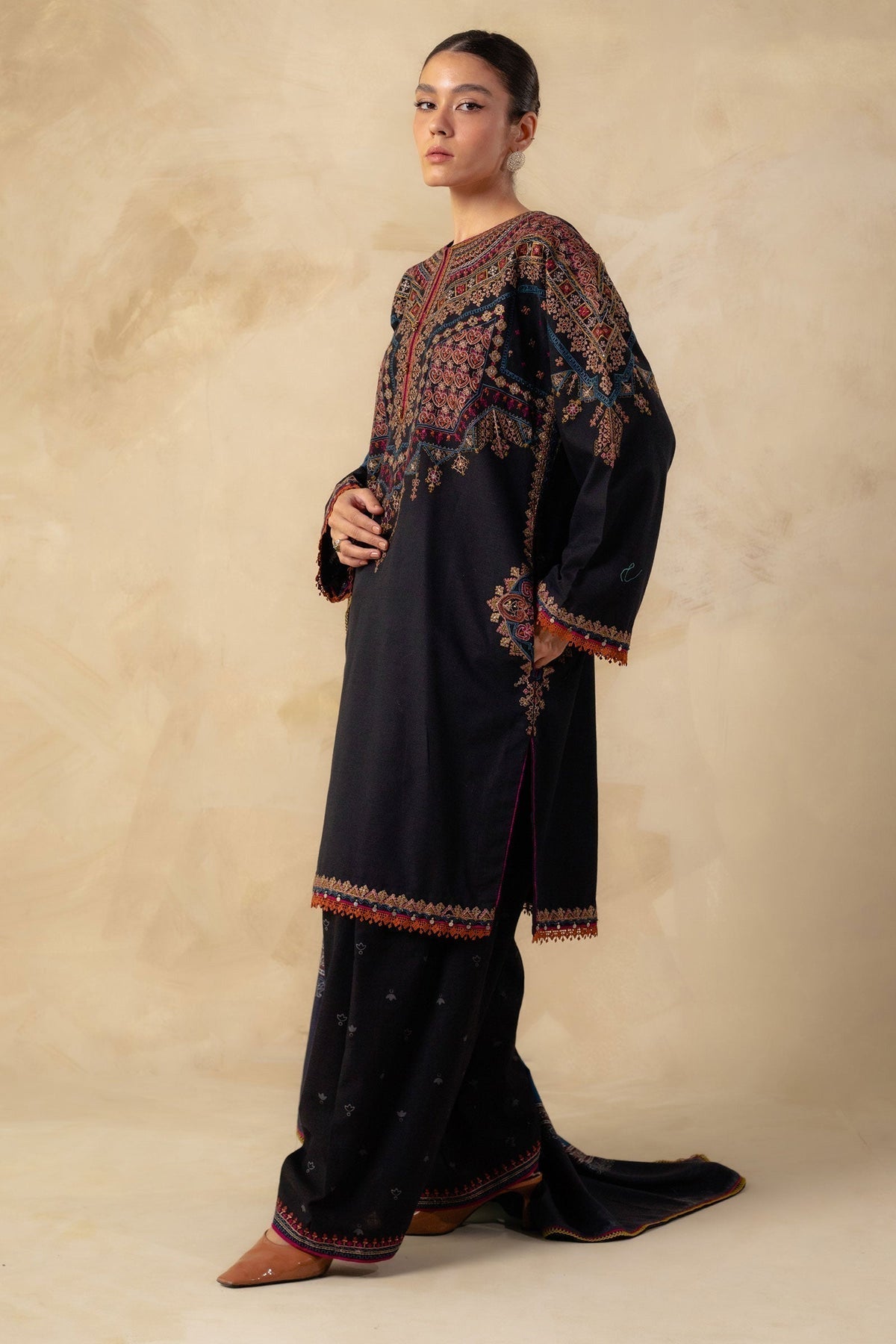 Zara shajahan 3PCS Embroidered Dhanak with Printed Shawl